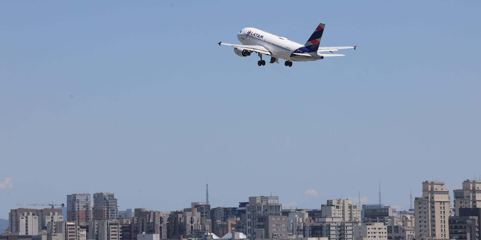Petrobras reduz preço do querosene de aviação